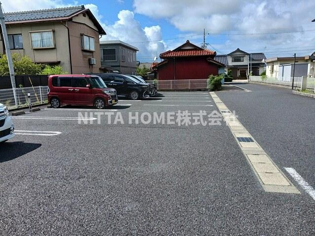 オルテンシアⅠの駐車場|敷地内に駐車場も完備！！