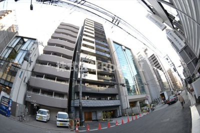 【エントランス】 | プレサンス心斎橋ブライト | 清潔なエントランスです