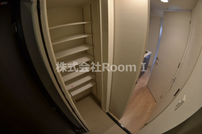 【玄関】 | プレサンス心斎橋ブライト | 落ち着いた玄関です
※反転タイプ