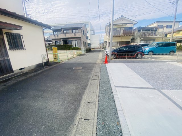 新築　桐生市広沢町一丁目　Blooming　Garden　1号棟の前面道路含む現地写真|現地写真　南側接道幅員約4.7ｍ