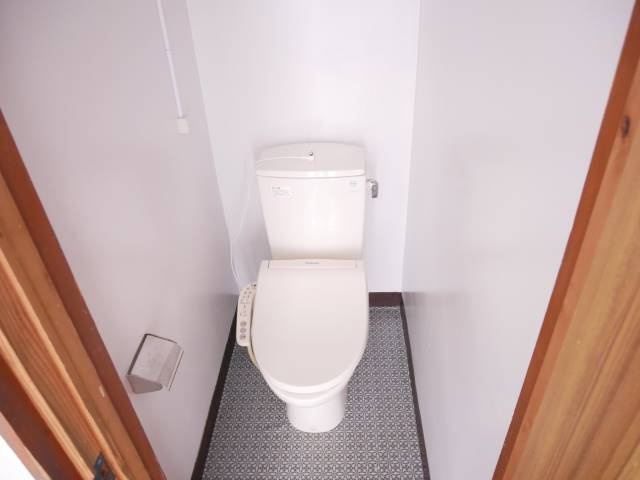 【トイレ】 | うれしいウォシュレット付きトイレ完備。毎日使う場所だからこそ、快適さにこだわりました。