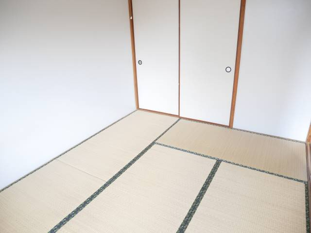 【和室】 | 客間や趣味部屋、お子さまの遊び場としても使える和室。使い方次第で暮らしがもっと広がります。