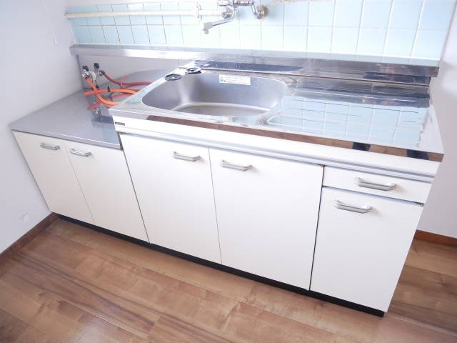 【キッチン】 | お子様と並んで料理をしても余裕のゆとりのキッチン
