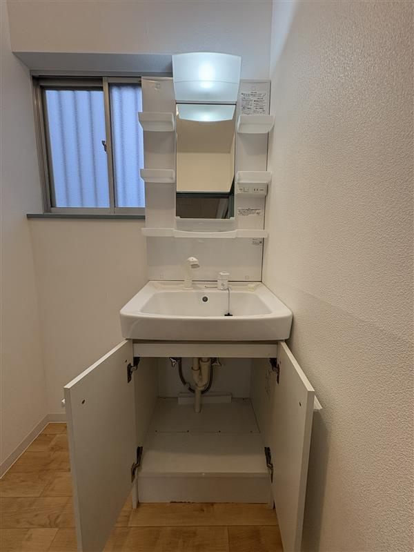 小西リースハウスⅠの洗面所