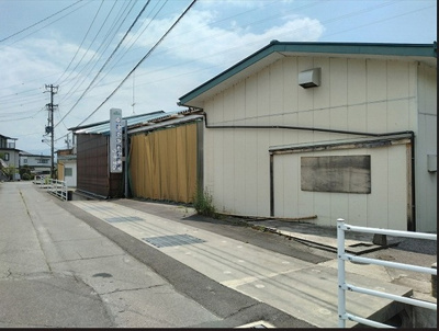 【外観】 | 岡谷市長地御所１丁目 中古工場 | 外観と前面道路