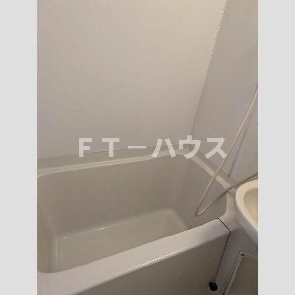 メゾンヒルサイドの浴室