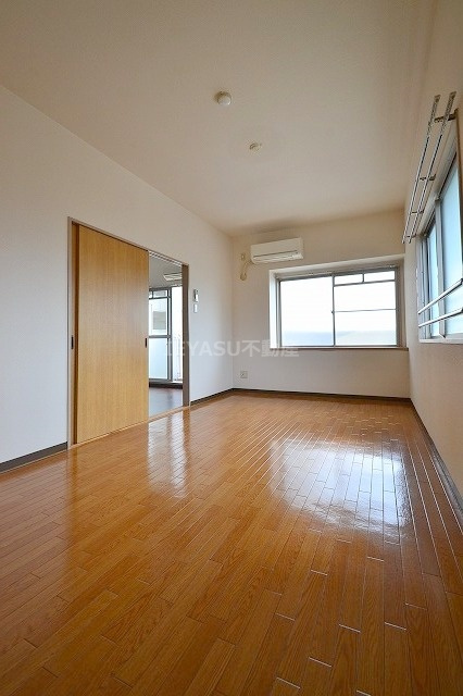 エトワール観音の居間・リビング