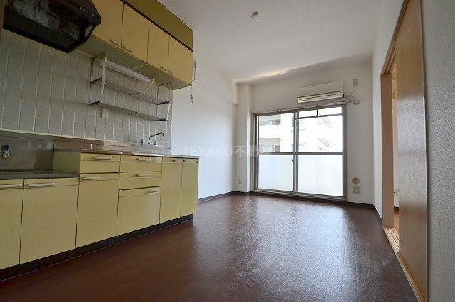 エトワール観音の居間・リビング