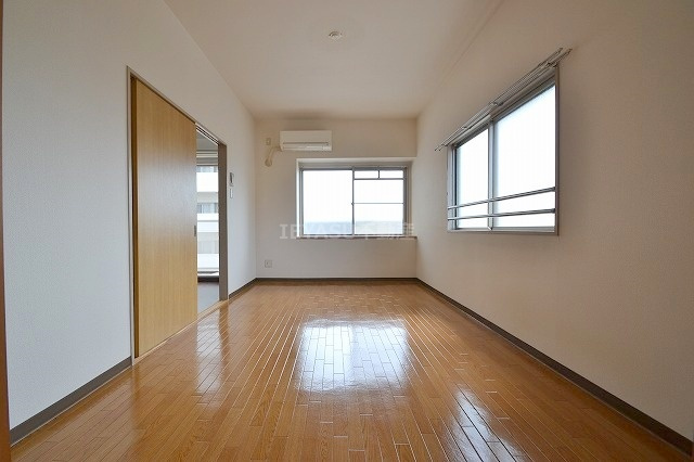 エトワール観音の内装