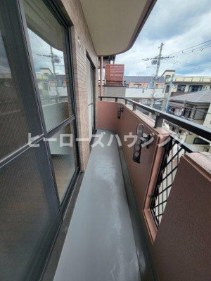 【バルコニー】 | グリーンコーポ | ※同タイプの写真となり、実際のお部屋とは異なる場合があります