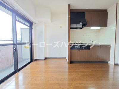 【居間・リビング】 | グリーンコーポ | ※同タイプの写真となり、実際のお部屋とは異なる場合があります