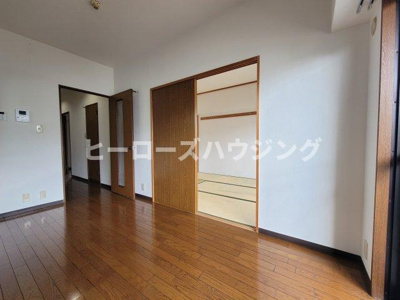 【内装】 | グリーンコーポ | ※同タイプの写真となり、実際のお部屋とは異なる場合があります