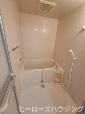 【浴室】 | グリーンコーポ | ※同タイプの写真となり、実際のお部屋とは異なる場合があります