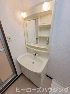 【洗面所】 | グリーンコーポ | ※同タイプの写真となり、実際のお部屋とは異なる場合があります