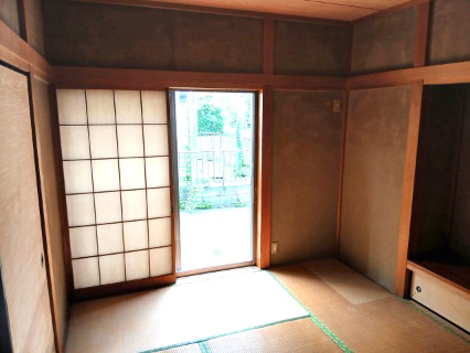 寄居町富田 中古戸建の和室|１階 和室（６帖）