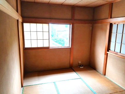 寄居町富田 中古戸建の和室|２階 西側和室（６帖）