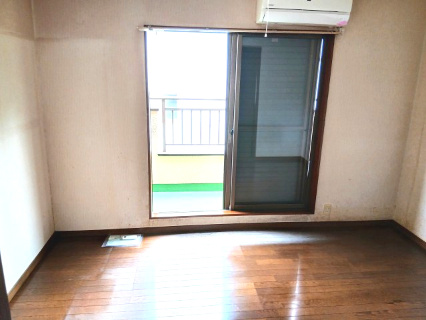寄居町富田 中古戸建の和室|２階 西側和室（６帖）