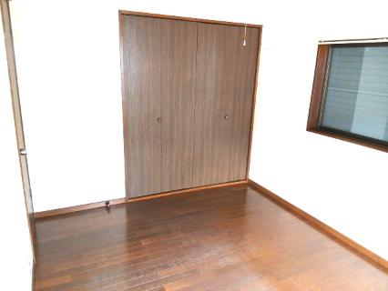 寄居町富田 中古戸建の収納|２階 東側洋室（６帖）