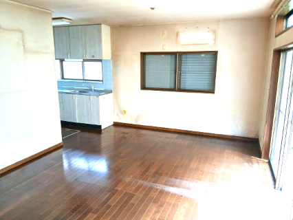 寄居町富田 中古戸建の居間・リビング