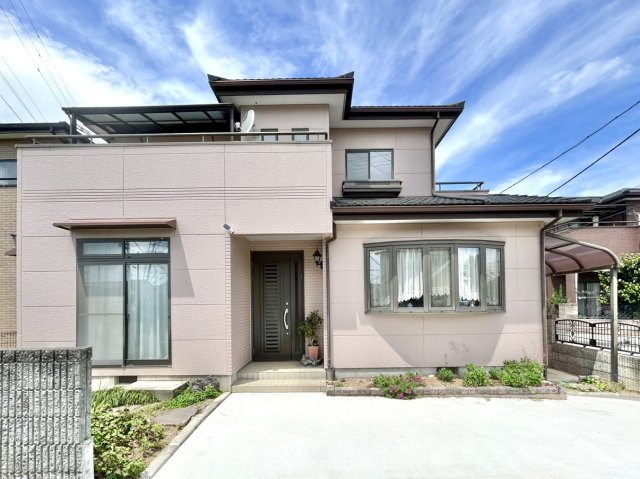 【中古戸建】伊勢崎市連取町の外観|■外観｜土日のご見学はもちろん、平日・夜間のご案内も大歓迎です♪「今から見たい」や「仕事終わりに見たい」にもご対応できますのでお気軽にお問い合わせください♪