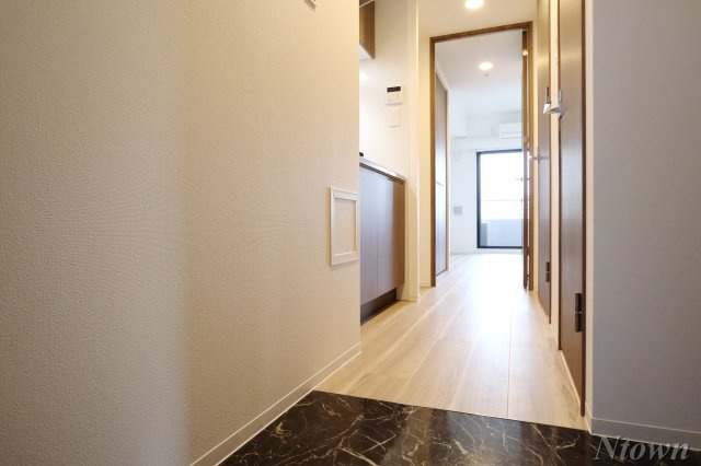 【玄関】 | S-RESIDENCE鶴舞駅前 | 明るい玄関です