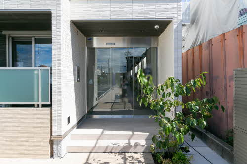 シャーメゾン ビスカリアのエントランス