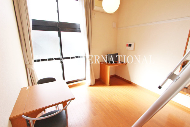 レオパレスゆげたの居間・リビング