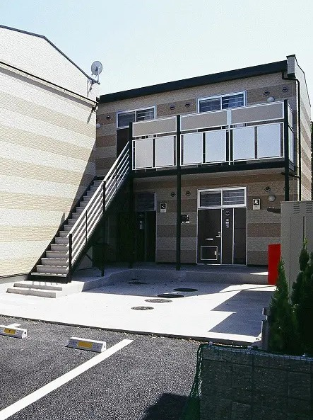 レオパレスゆげたのエントランス