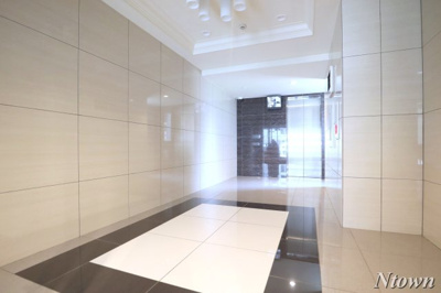 【ロビー】 | GRANDUKE松原cuore | 落ち着いたロビーです