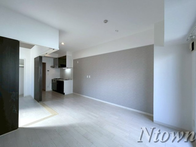 【居間・リビング】 | GRANDUKE松原cuore | こちらの居間で趣味の時間をお楽しみください