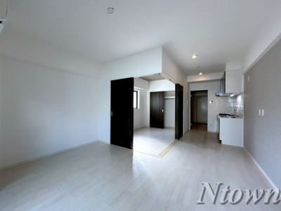 【居間・リビング】 | GRANDUKE松原cuore | 使いやすい居間です