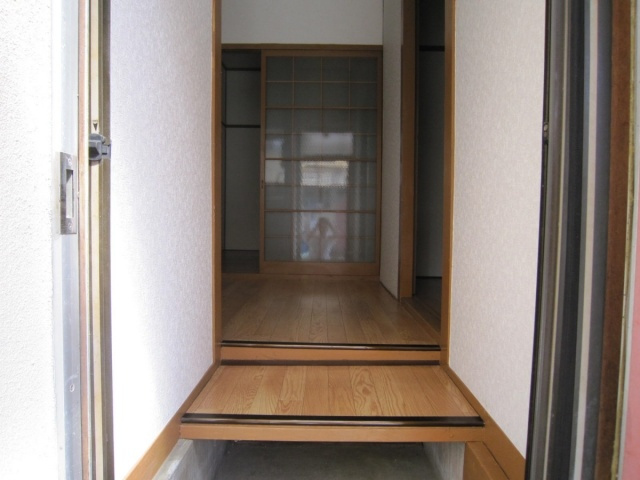 白水平屋の玄関