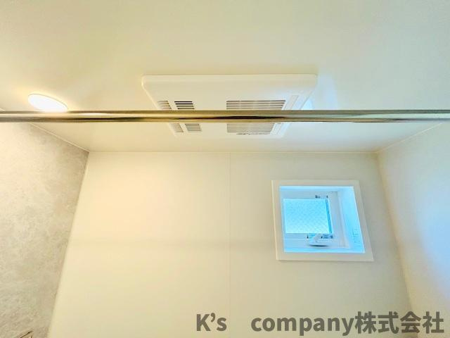 ◎藤沢市辻堂元町5丁目　新築戸建の設備|長雨の続く時期の洗濯物の心配を解消できる浴室乾燥機付き◇