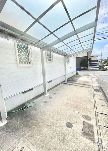 香久山３丁目戸建の駐車場