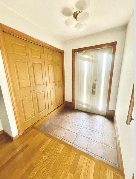 香久山３丁目戸建の玄関