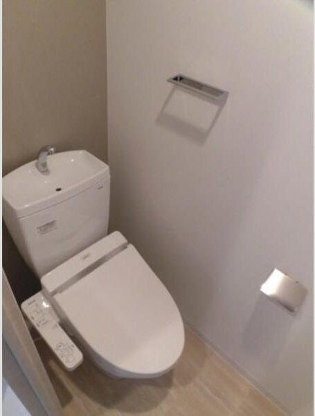 S-RESIDENCE江坂のトイレ