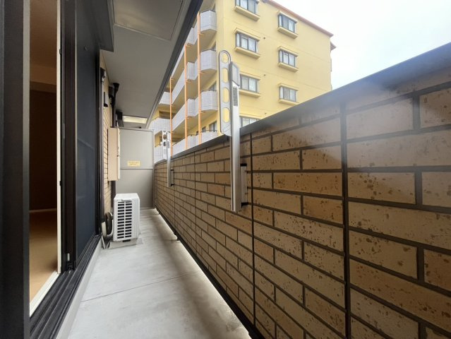 ベンハウスのバルコニー