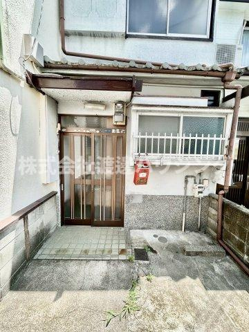 北条2丁目テラスハウスのエントランス