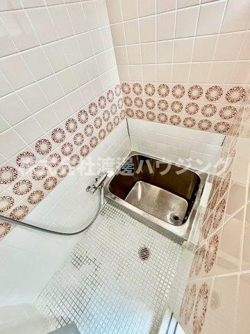 北条2丁目テラスハウスの浴室