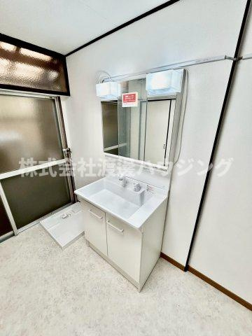 北条2丁目テラスハウスの洗面所