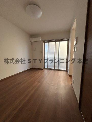 仲介手数料０円！フィオーレ中前田の居間・リビング