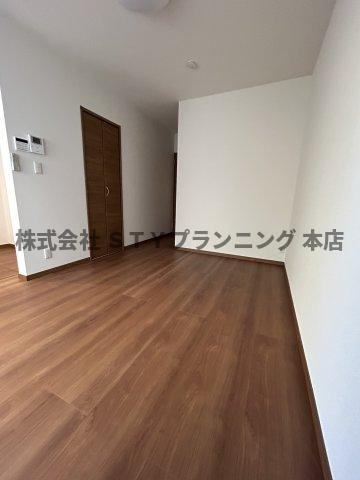 仲介手数料０円！フィオーレ中前田の居間・リビング