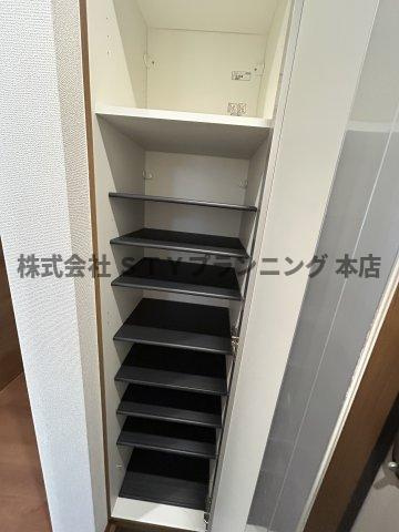 仲介手数料０円！フィオーレ中前田の収納