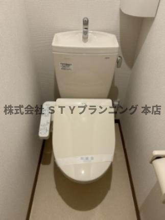 仲介手数料０円！フィオーレ中前田のトイレ