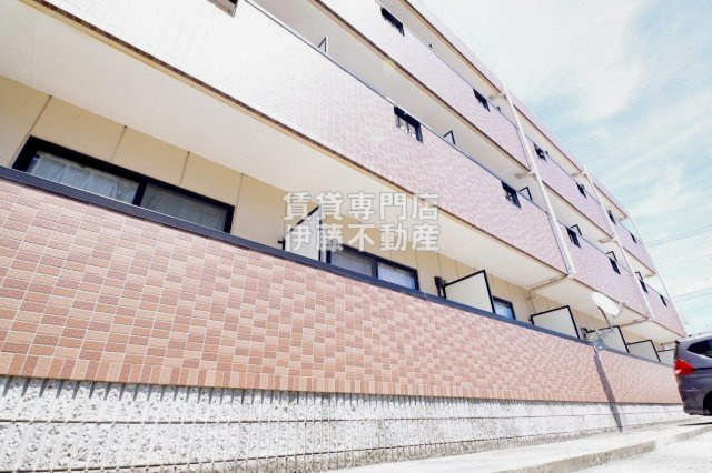 ウイングコート辻の外観