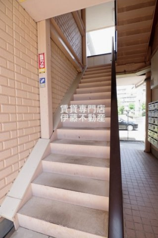 ウイングコート辻のエントランス