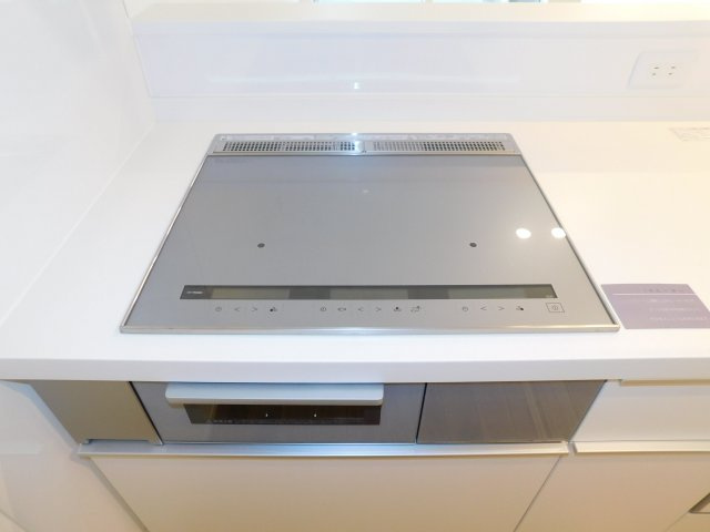 清須市西市場４丁目の新築一戸建のキッチン|◇ＩＨクッキングヒーター◇　　お手入れが楽です♪
