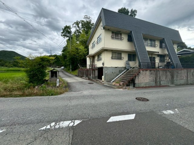 【前面道路含む現地写真】 | 丹波篠山市今田町木津　旅館