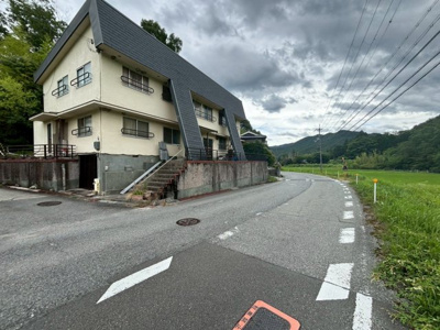 【前面道路含む現地写真】 | 丹波篠山市今田町木津　旅館