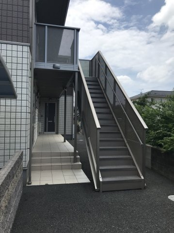 レジデンシア岩崎のその他共用部分|部屋と続く共用部です。